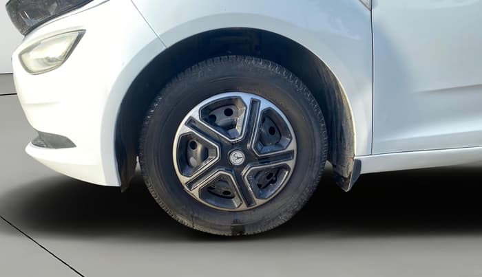 2022 Tata ALTROZ XE PETROL, Petrol, Manual, 18,858 km, Left Front Wheel