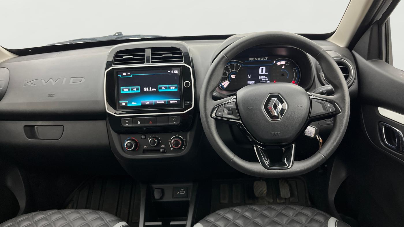 2025 Renault Kwid CLIMBER 1.0 AMT Dual Tone , Petrol, Automatic, 6,290 km, Steering Wheel Close Up