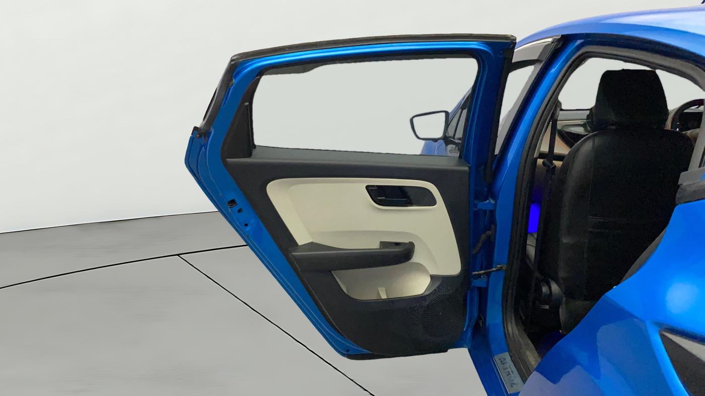 2021 Tata ALTROZ XM PLUS PETROL, Petrol, Manual, 35,132 km, LHS Rear Door