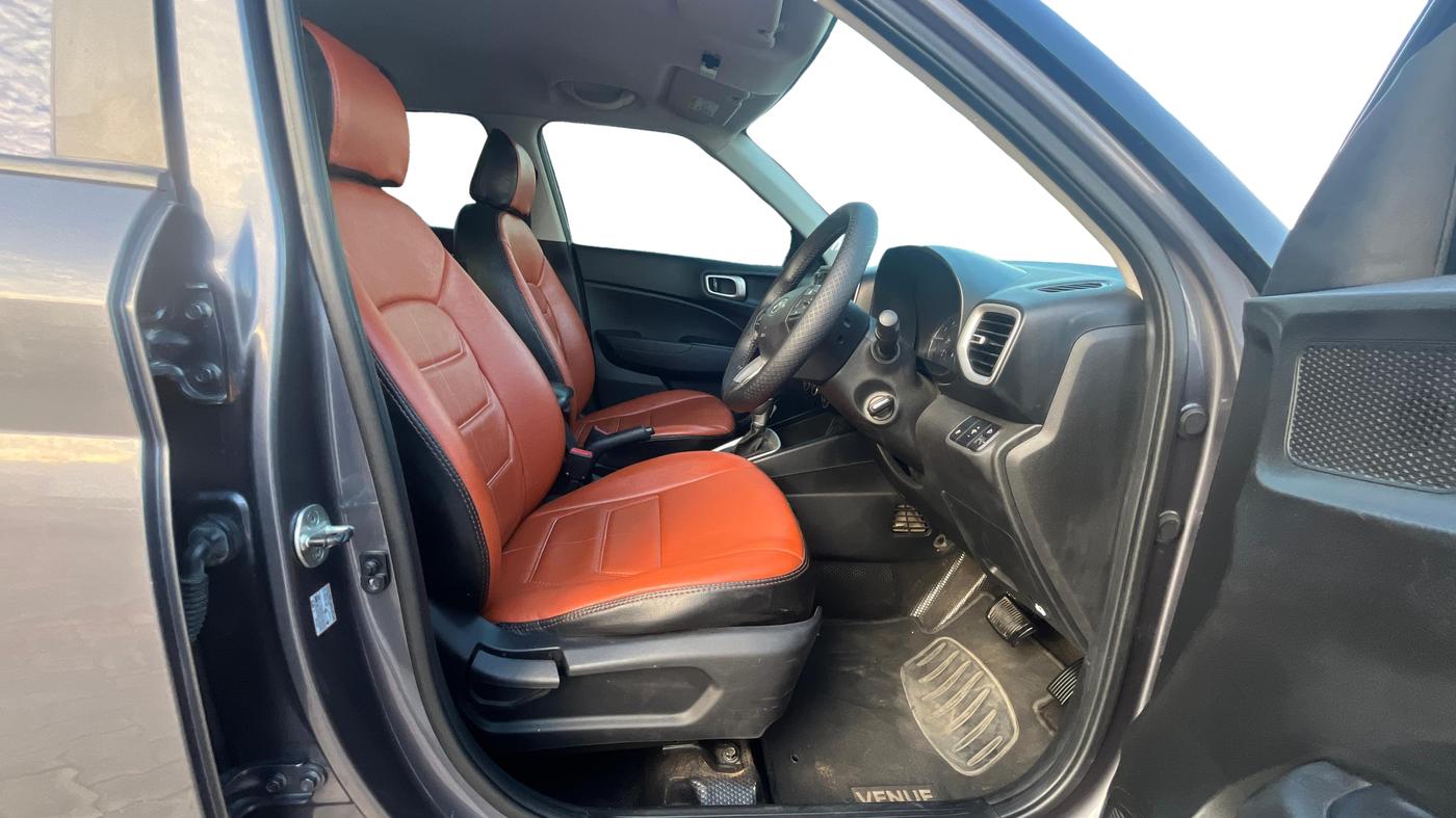 2019 Hyundai VENUE S 1.0 TURBO DCT, Petrol, Automatic, 64,135 km, Right Side Front Door Cabin