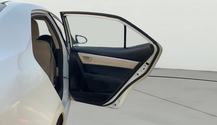 2016 Toyota Corolla Altis JS PETROL, Petrol, Manual, 73,979 km, RHS Rear Door