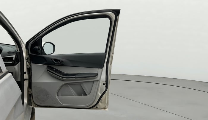 2020 Tata Tiago XT PETROL, Petrol, Manual, 67,564 km, RHS Front Door