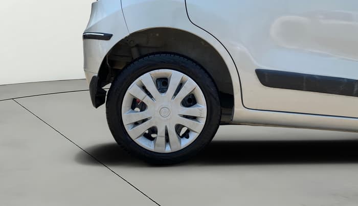2015 Maruti Wagon R 1.0 VXI, Petrol, Manual, 44,493 km, Right Rear Wheel