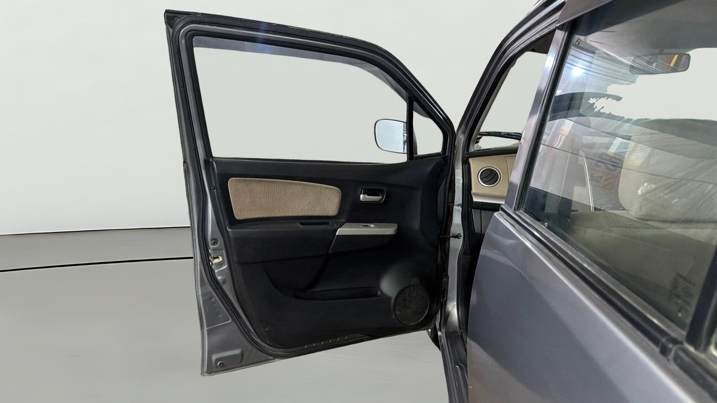 2017 Maruti Wagon R 1.0 LXI CNG, CNG, Manual, 75,765 km, LHS Front Door