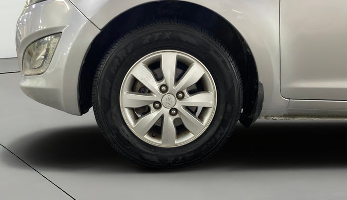 2013 Hyundai i20 SPORTZ 1.4 CRDI, Diesel, Manual, 89,974 km, Left Front Wheel