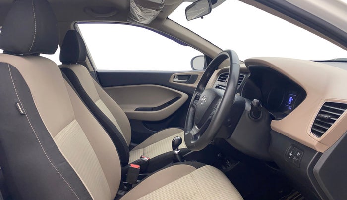 2020 Hyundai Elite i20 ASTA 1.2 (O), Petrol, Manual, 46,518 km, Right Side Front Door Cabin