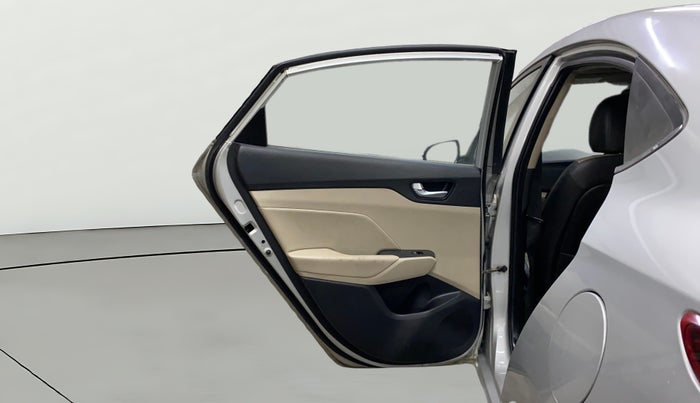 2017 Hyundai Verna 1.6 VTVT SX (O) AT, Petrol, Automatic, 72,278 km, LHS Rear Door