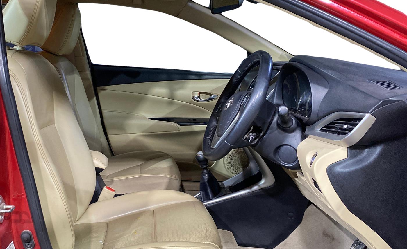 2020 Toyota YARIS VX MT, Petrol, Manual, 53,800 km, Right Side Front Door Cabin