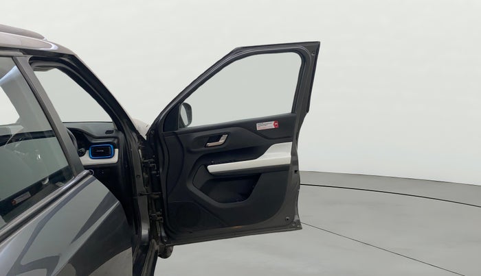 2021 Tata PUNCH CREATIVE  AMT, Petrol, Automatic, 69,002 km, RHS Front Door