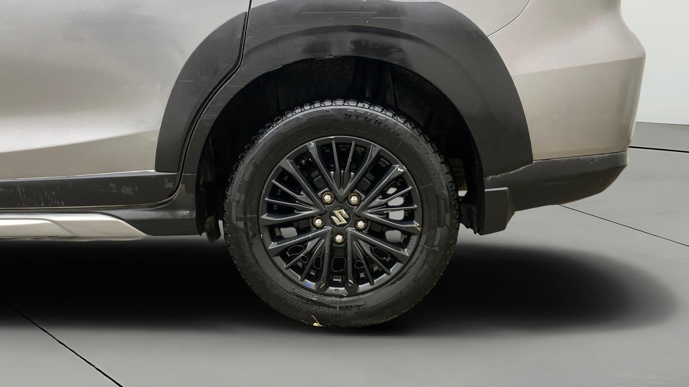 2021 Maruti XL6 ALPHA AT, Petrol, Automatic, 1,16,186 km, Left Rear Wheel