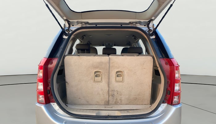 2017 Mahindra XUV500 W6, Diesel, Manual, 1,18,431 km, Boot Open Zoomed View