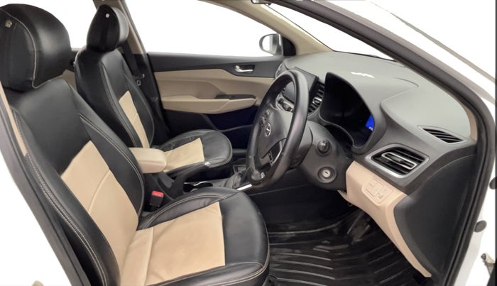 2021 Hyundai Verna S PLUS 1.5 VTVT, Petrol, Manual, 33,753 km, Right Side Front Door Cabin