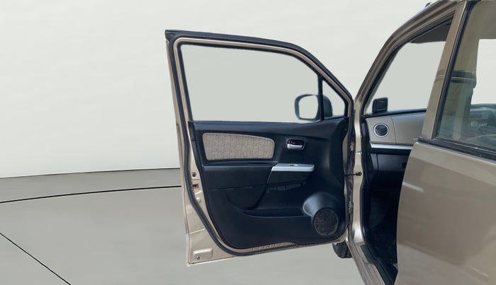 2014 Maruti Wagon R 1.0 VXI, Petrol, Manual, 74,074 km, LHS Front Door