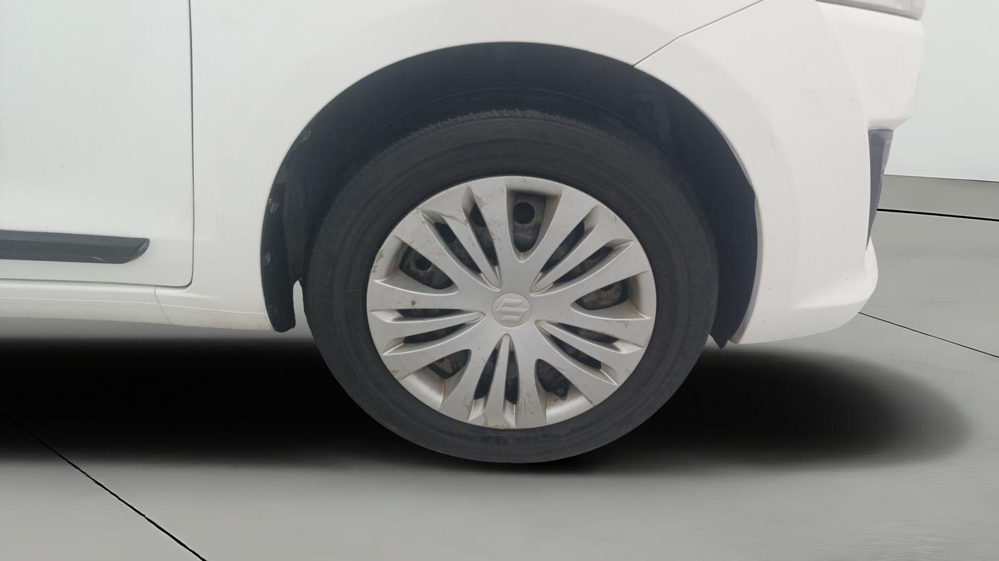 2015 Maruti Ertiga VXI, Petrol, Manual, 79,810 km, Right Front Wheel