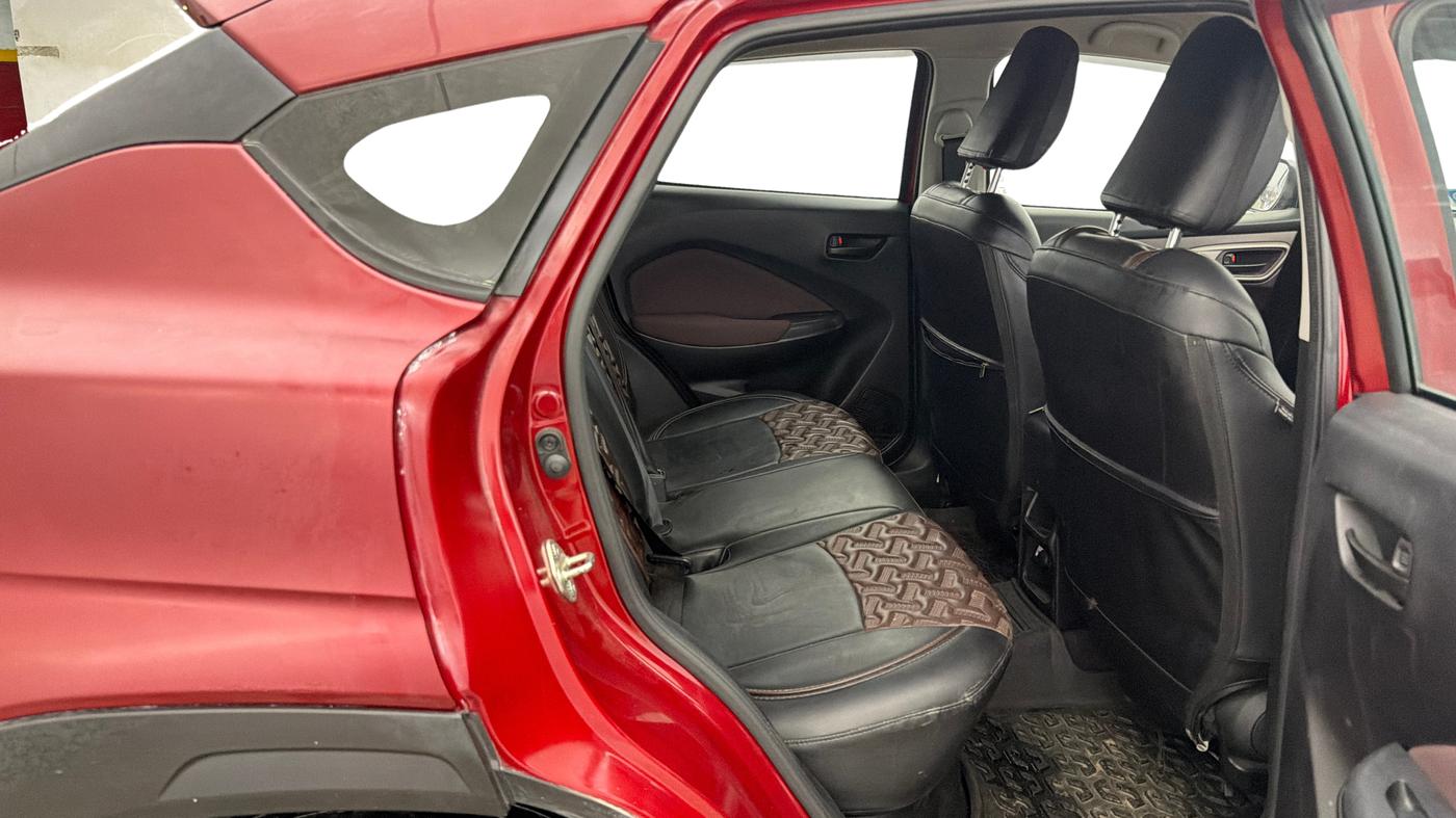 2023 Maruti FRONX DELTA PLUS 1.2MT, Petrol, Manual, 15,074 km, Right Side Rear Door Cabin