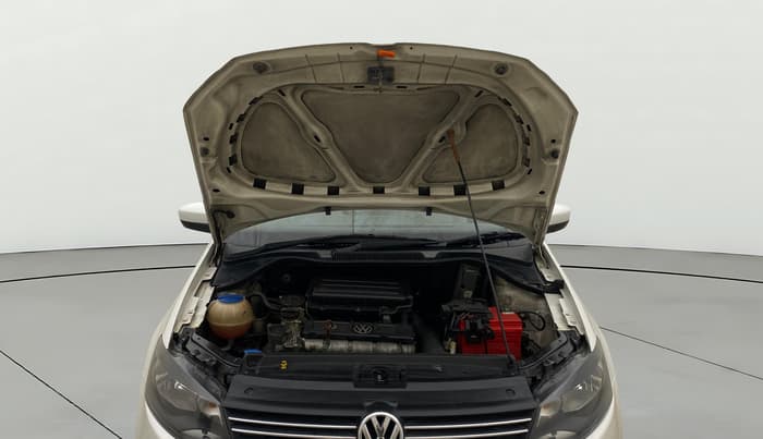 2013 Volkswagen Vento HIGHLINE PETROL AT, Petrol, Automatic, 64,381 km, Open Bonet