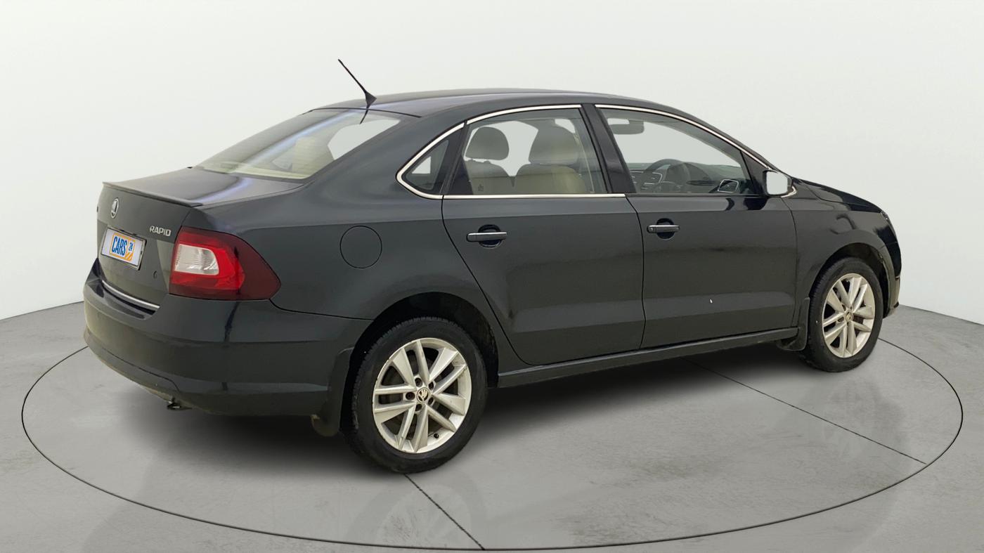 2018 Skoda Rapid STYLE 1.6 MPI AT, Petrol, Automatic, 75,459 km, Right Back Diagonal