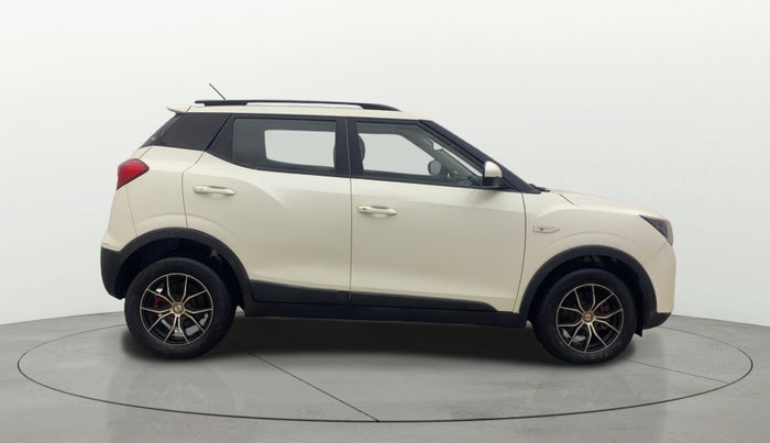 2019 Mahindra XUV300 W6 1.5 DIESEL, Diesel, Manual, 1,07,874 km, Right Side View