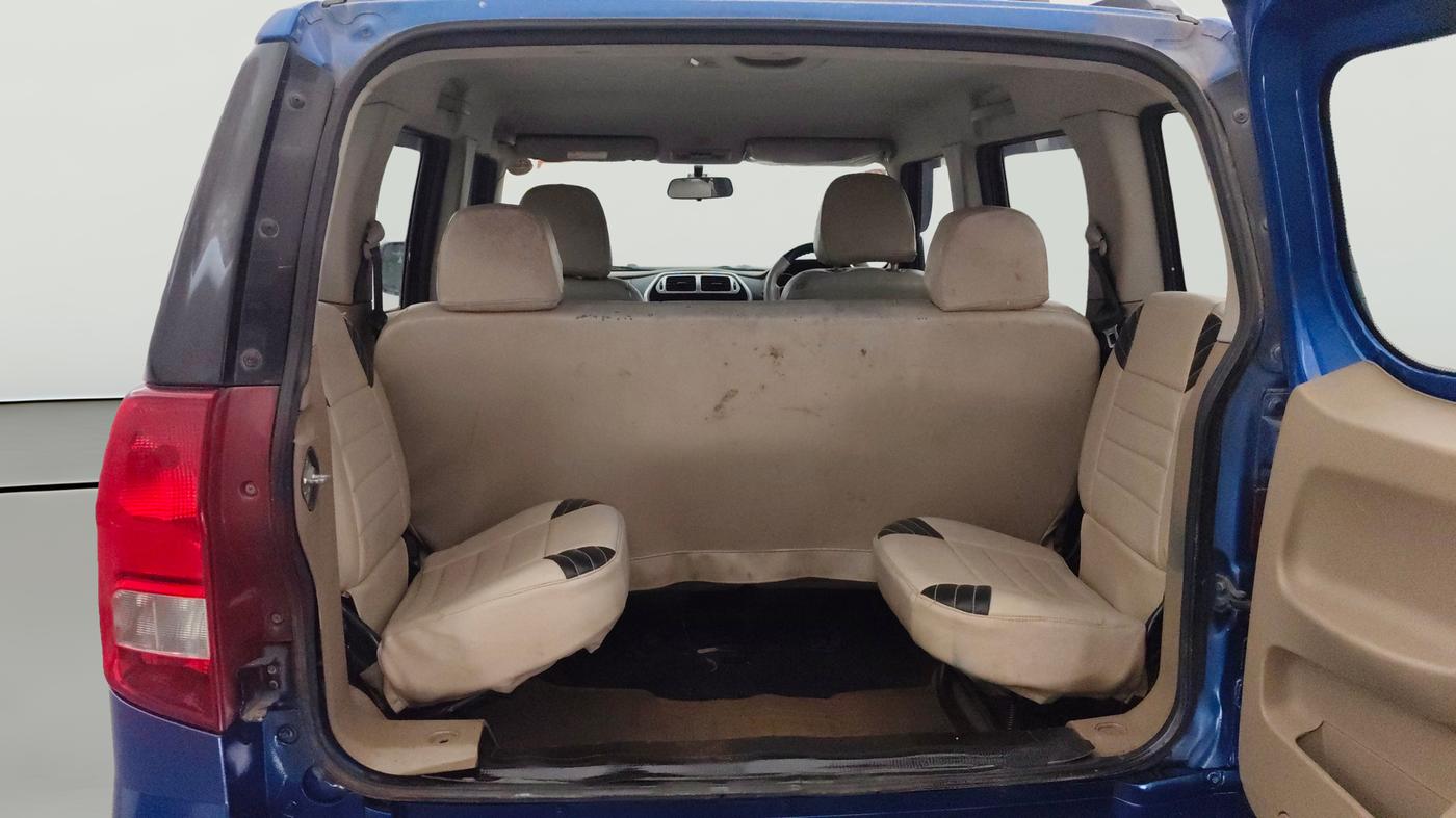 2016 Mahindra TUV300 T8, Diesel, Manual, 48,734 km, Boot Open Zoomed View
