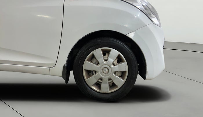 2017 Hyundai Eon ERA + SE, Petrol, Manual, 1,32,347 km, Right Front Wheel