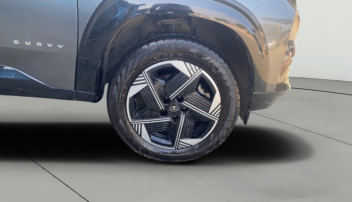 2025 Tata Curvv Pure Plus S 1.2 Petrol 7DCA, Petrol, Automatic, 5,167 km, Right Front Wheel