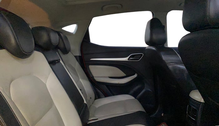 2021 MG ASTOR SHARP 1.5 MT, Petrol, Manual, 33,941 km, Right Side Rear Door Cabin