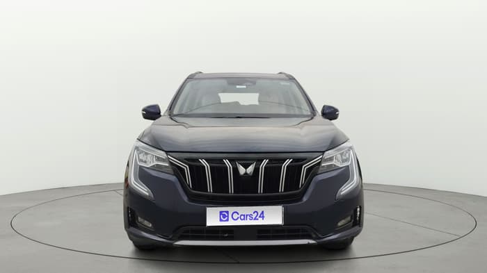 2022 Mahindra XUV700 AX 7 P AT 7 STR, Petrol, Automatic, 87,682 km, Front