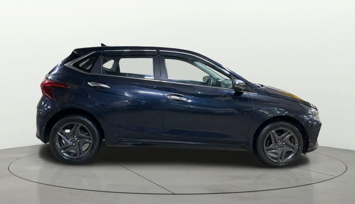 2023 Hyundai NEW I20 SPORTZ 1.2 MT, Petrol, Manual, 33,896 km, Right Side View