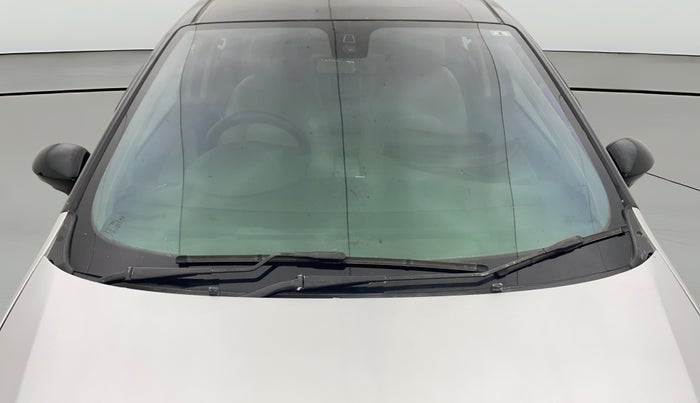 2015 Fiat Linea EMOTION 1.4 L T JET, Petrol, Manual, 52,130 km, Front Windshield