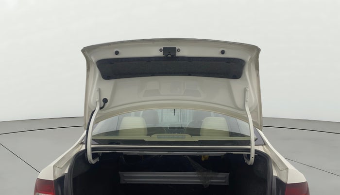 2017 Skoda Rapid STYLE 1.5 TDI AT, Diesel, Automatic, 1,12,847 km, Boot Door Open