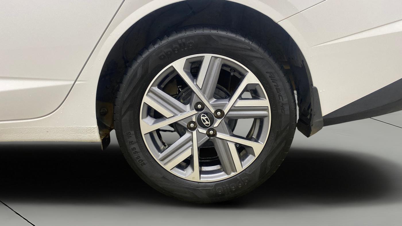 2023 Hyundai Verna SX (O)1.5 VTVT, Petrol, Manual, 24,791 km, Left Rear Wheel