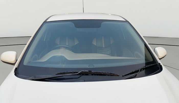 2015 Hyundai Elite i20 MAGNA 1.4 CRDI, Diesel, Manual, 1,42,570 km, Front Windshield