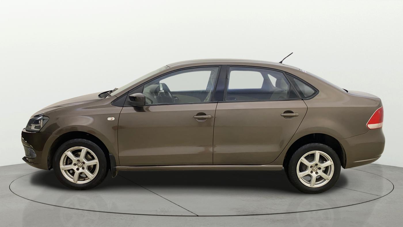 2015 Volkswagen Vento COMFORTLINE 1.6, Petrol, Manual, 1,08,866 km, Left Side