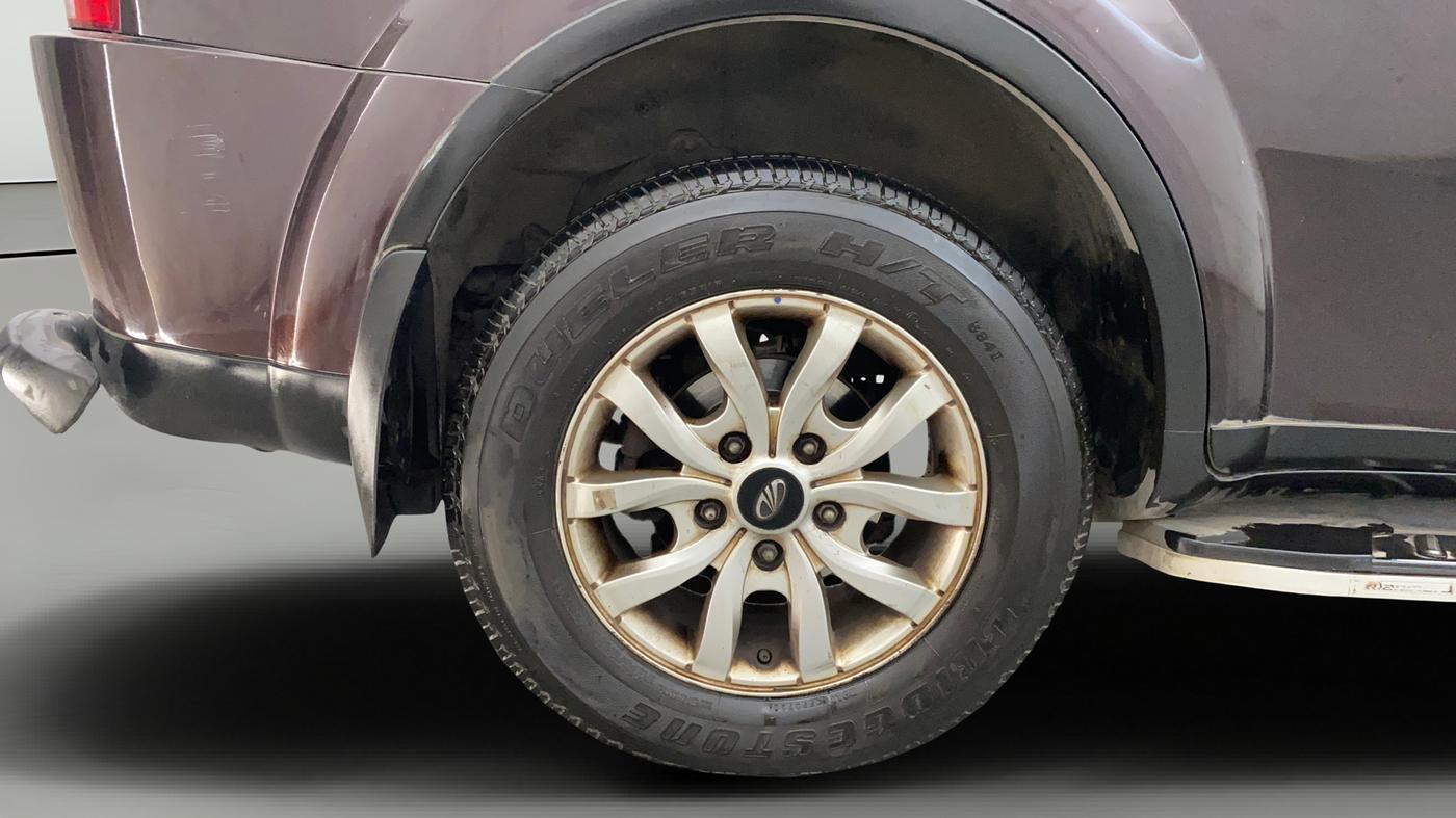 2018 Mahindra XUV500 W10 AT, Diesel, Automatic, 99,702 km, Right Rear Wheel
