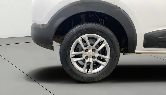 2021 Renault TRIBER RXT, Petrol, Manual, 42,127 km, Right Rear Wheel