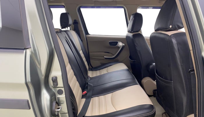 2021 Mahindra BOLERO NEO N10 R, Diesel, Manual, 1,24,389 km, Right Side Rear Door Cabin