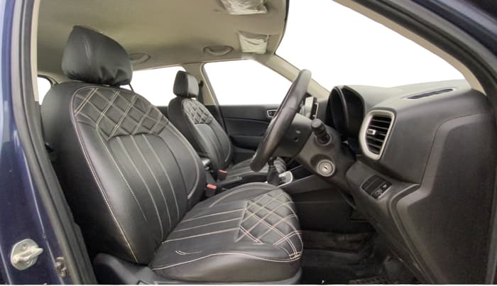 2022 Hyundai VENUE S+ 1.2, Petrol, Manual, 58,316 km, Right Side Front Door Cabin