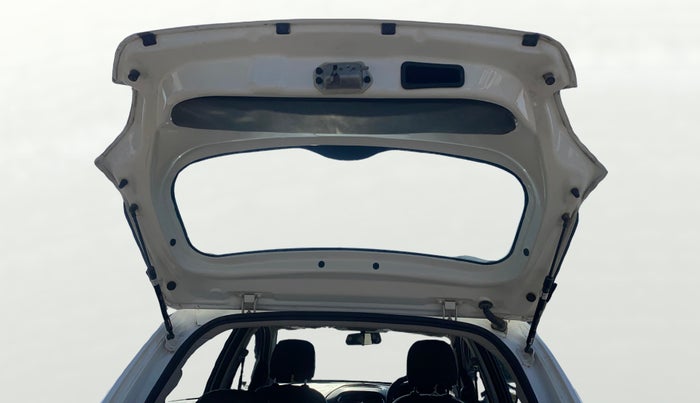 2022 Tata Tiago XT (O) PETROL, Petrol, Manual, 30,136 km, Boot Door Open