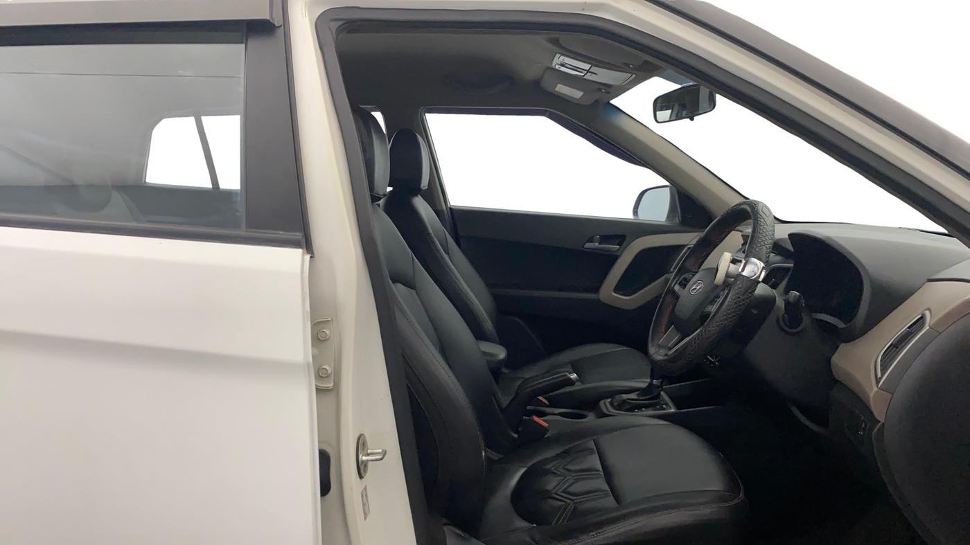 2016 Hyundai Creta SX PLUS AT 1.6 PETROL, Petrol, Automatic, 1,03,564 km, Right Side Front Door Cabin