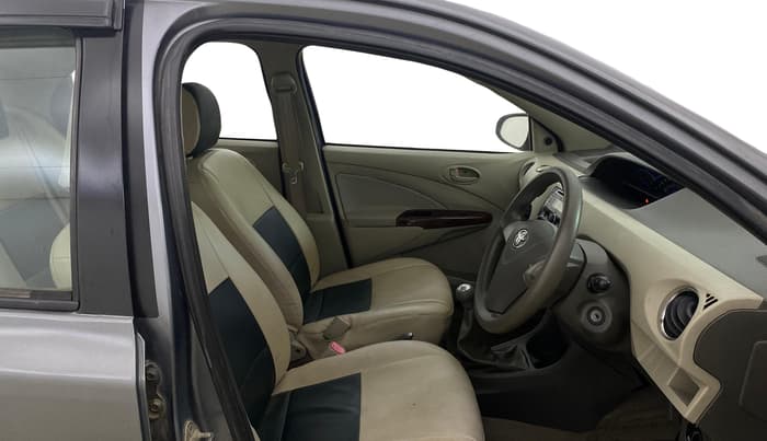 2013 Toyota Etios V, Petrol, Manual, 38,460 km, Right Side Front Door Cabin