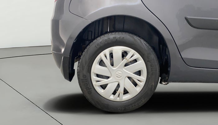 2016 Maruti Swift VXI, Petrol, Manual, 1,02,697 km, Right Rear Wheel