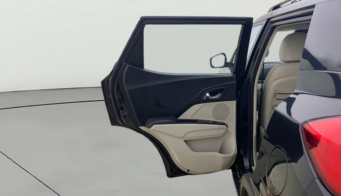 2019 Mahindra XUV300 W8 (O) 1.5 DIESEL, Diesel, Manual, 42,533 km, LHS Rear Door