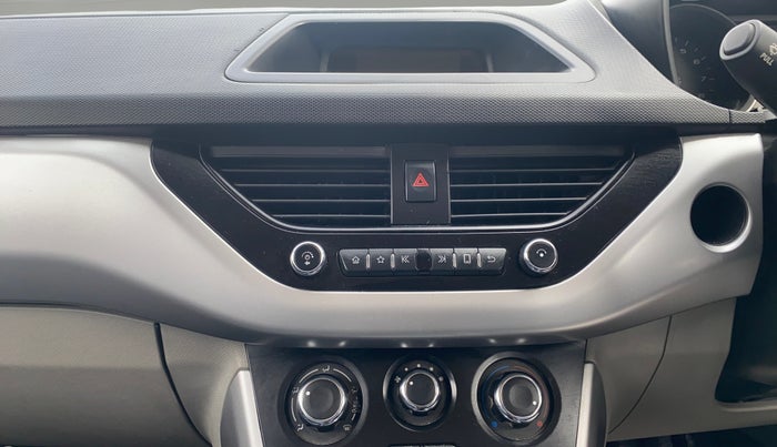 2018 Tata NEXON XMA PETROL, Petrol, Automatic, 52,519 km, Air Conditioner