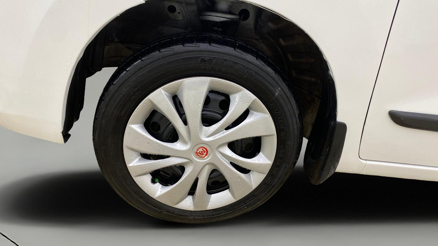 2014 Maruti Wagon R 1.0 VXI, Petrol, Manual, 51,464 km, Left Front Wheel