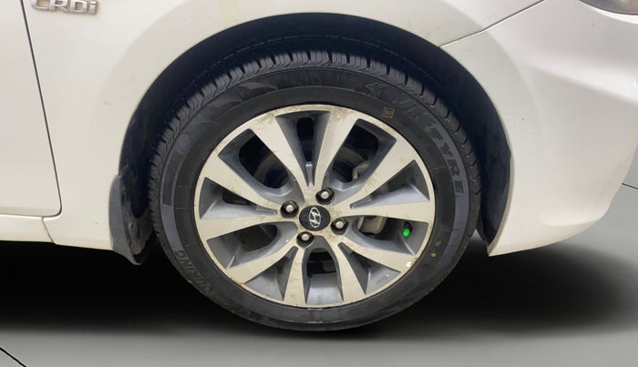 2014 Hyundai Verna FLUIDIC 1.6 CRDI SX, Diesel, Manual, 73,918 km, Right Front Wheel