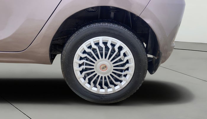 2017 Tata Tiago XT PETROL, Petrol, Manual, 30,618 km, Left Rear Wheel