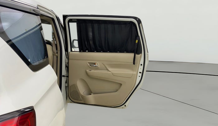 2021 Maruti Ertiga VXI AT SHVS, Petrol, Automatic, 1,37,334 km, RHS Rear Door