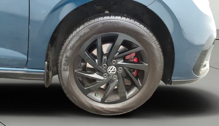2025 Volkswagen VIRTUS GT PLUS TSI 1.5 EVO DSG, Petrol, Automatic, 22,215 km, Right Front Wheel