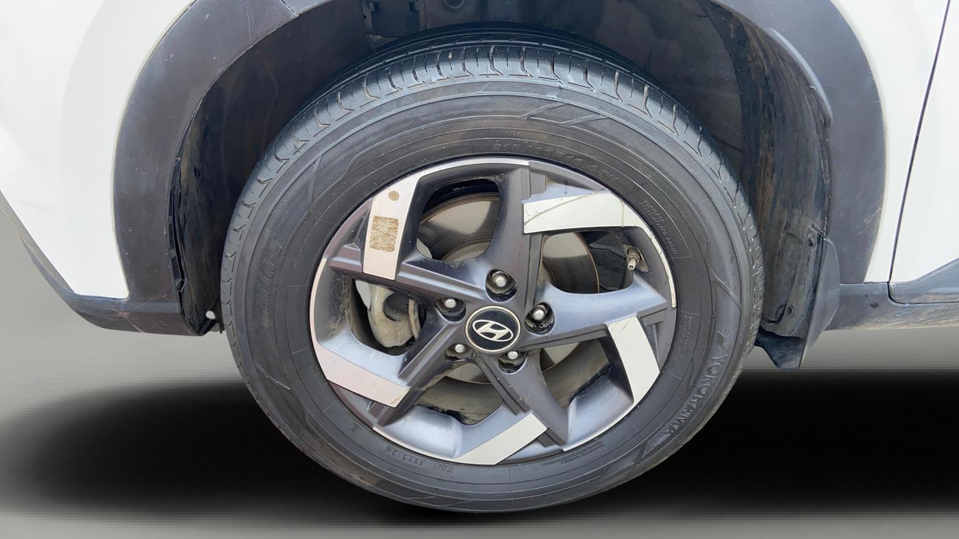 2021 Hyundai VENUE SX 1.5 (O) EXECUTIVE CRDI, Diesel, Manual, 63,235 km, Left Front Wheel