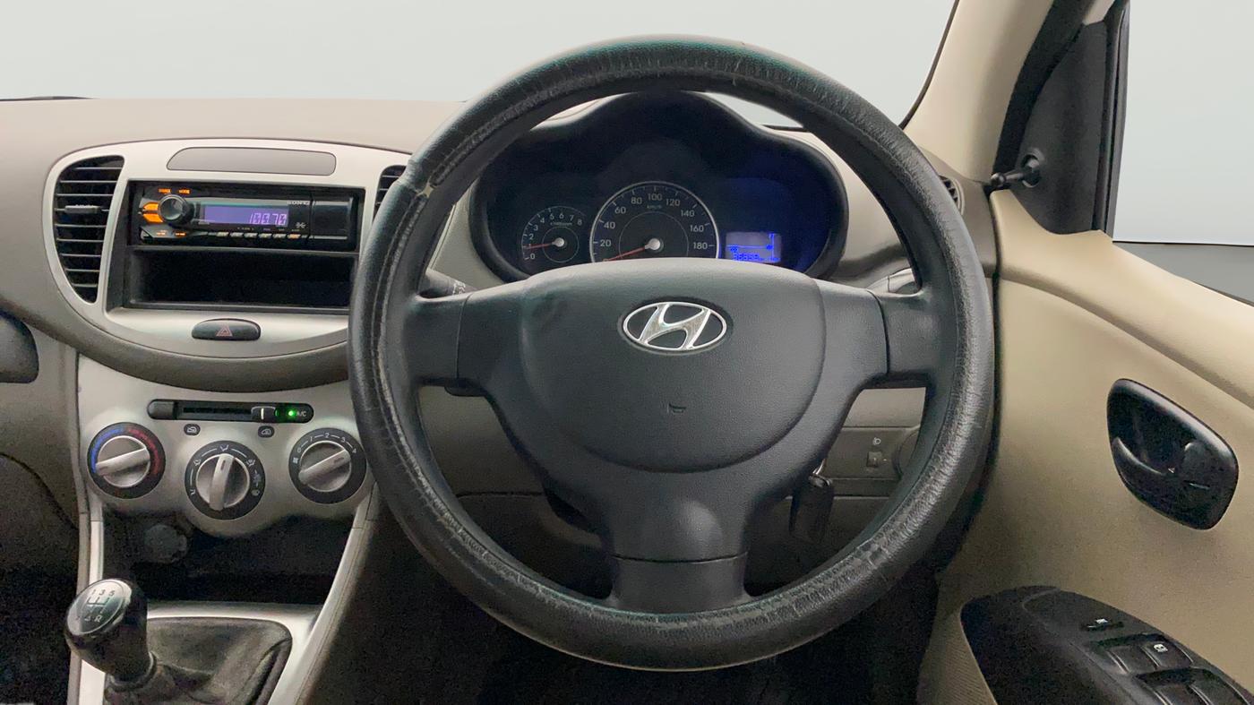 2015 Hyundai i10 MAGNA 1.1, Petrol, Manual, 33,543 km, Steering Wheel Close Up